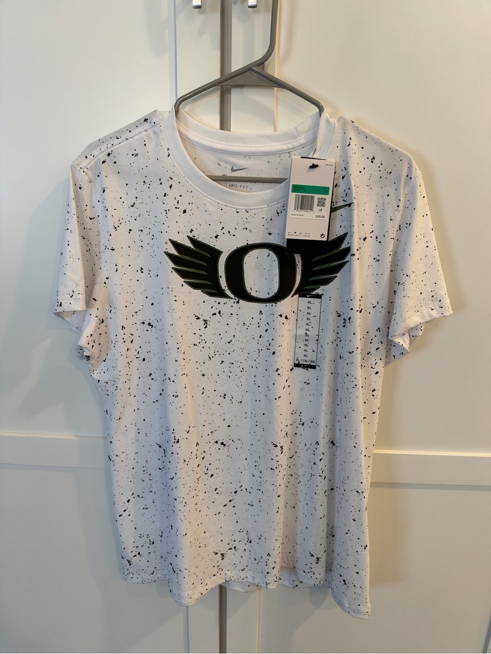 Nike Women’s XL White Speckled Logo T-Shirt